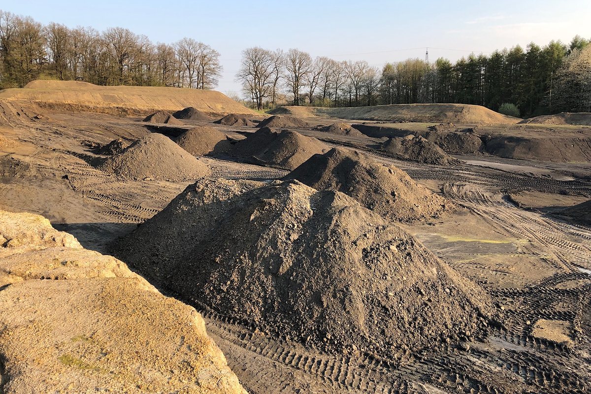 Schiefertonhalde im Betrieb